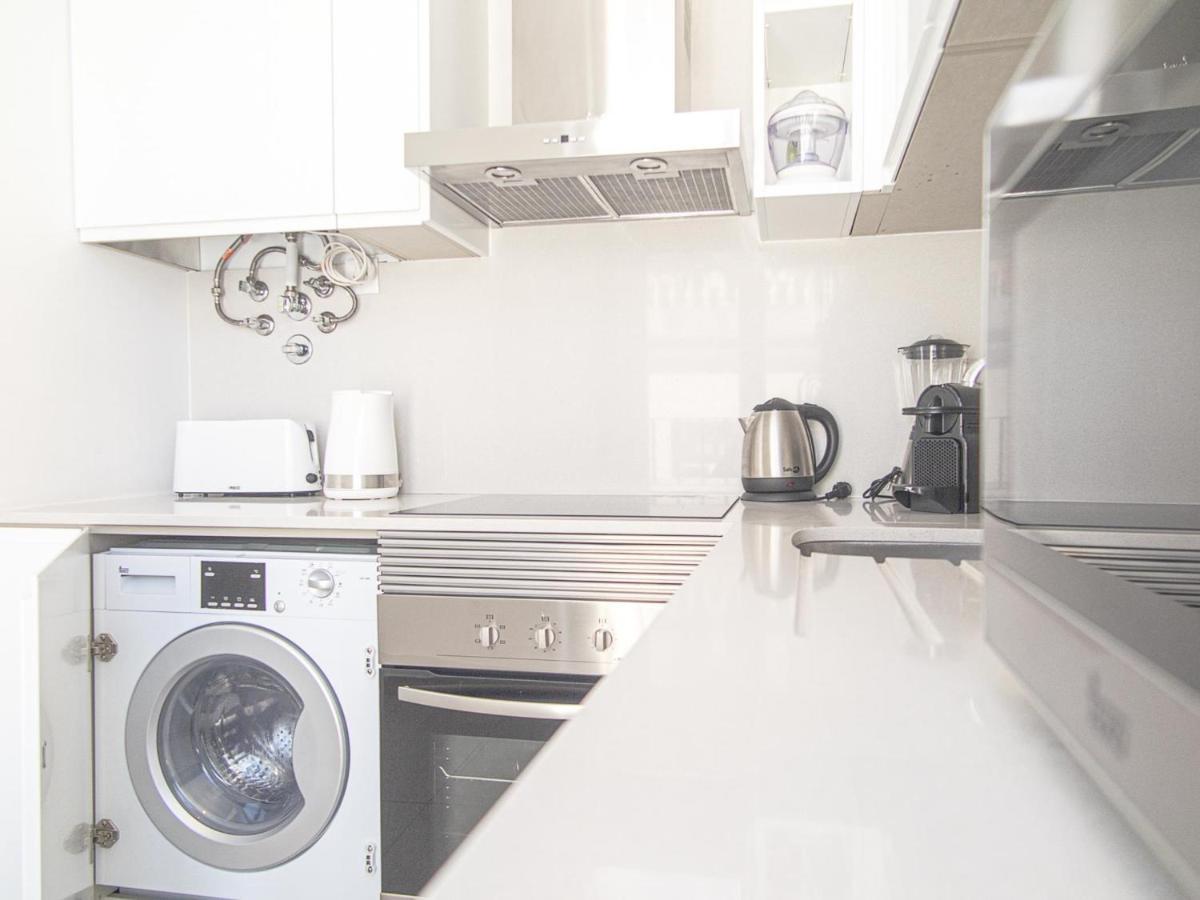 Baixa Chiado 2 Bedroom Duplex Apt With Ac Elevator Lissabon Buitenkant foto